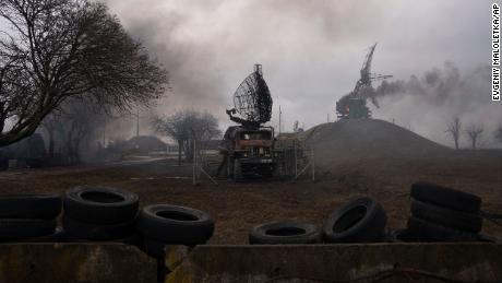 Russia squeezes southern Ukraine amid 'worst is yet to come' warning