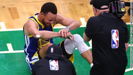Curry bursts into tears after beating the Boston Celtics in Game 6 of the 2022 NBA Finals.