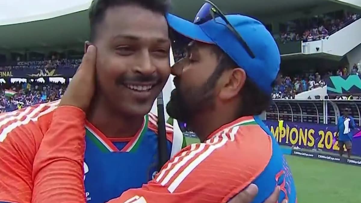 Rohit Sharma kisses Hardik Pandya after India's historic win in the
