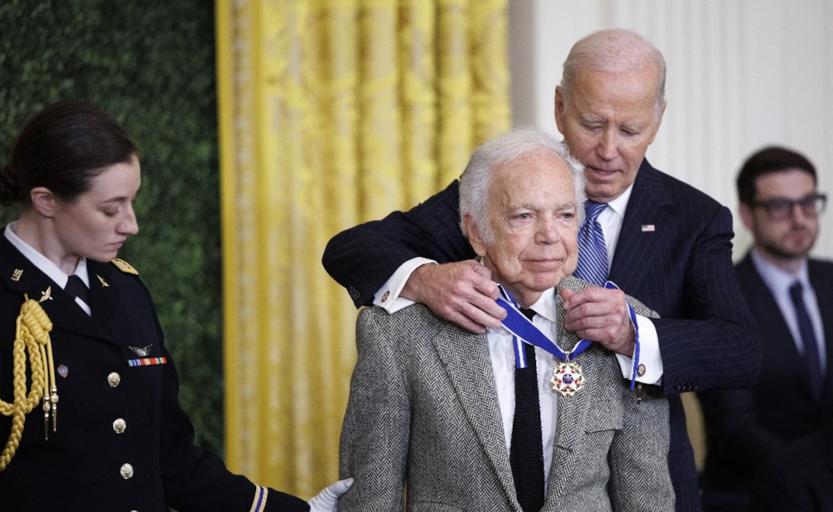 American fashion designer awarded the Medal of Freedom